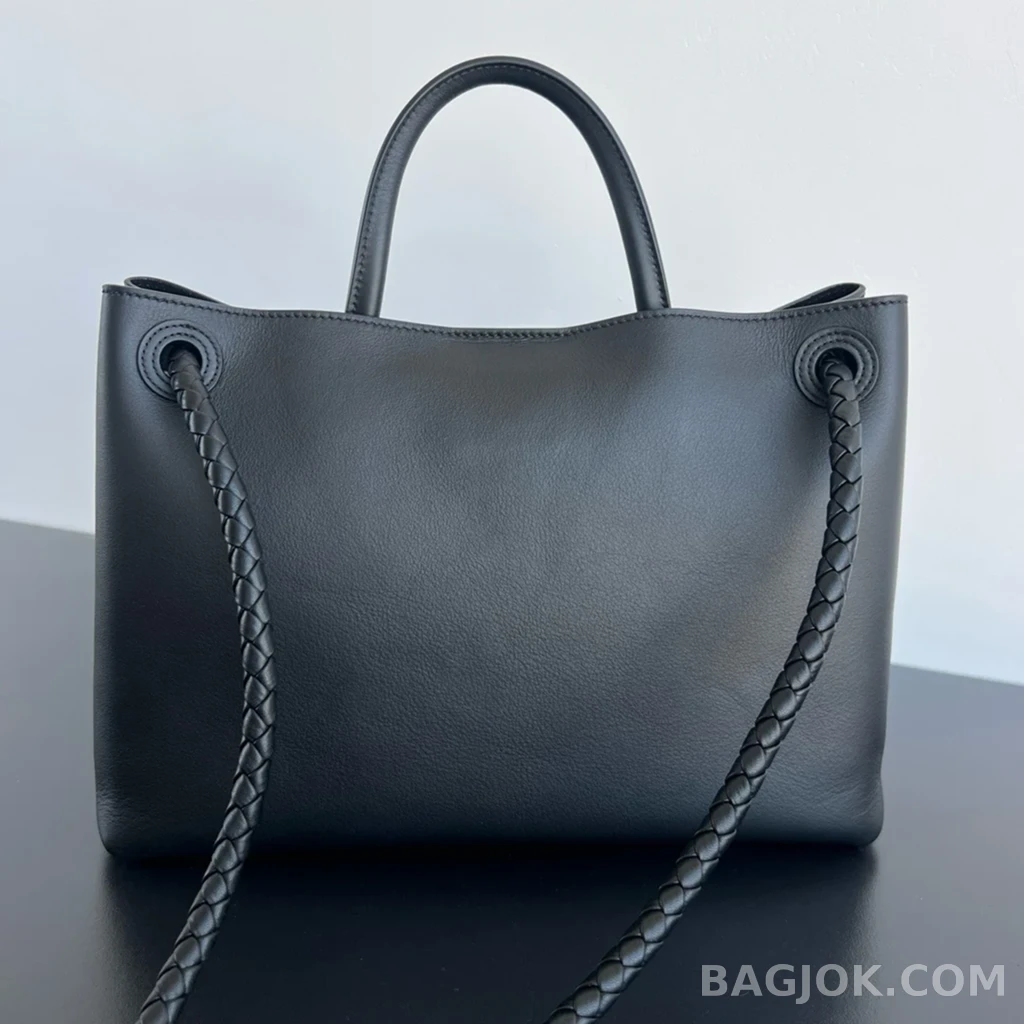 보테가베네타 Bottega Veneta 스무스 레더 안디아모 미디움 상세 이미지