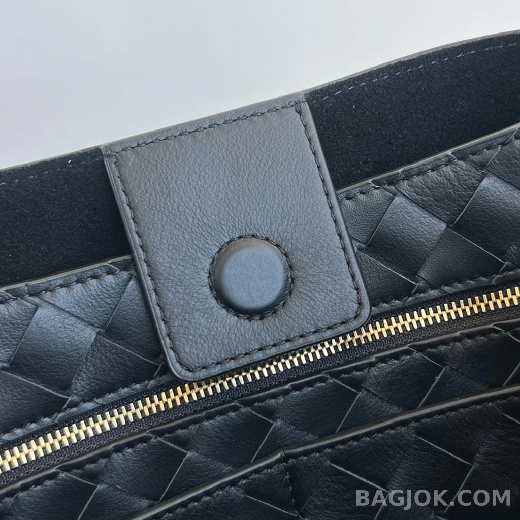 보테가베네타 Bottega Veneta 스무스 레더 안디아모 미디움 상세 이미지