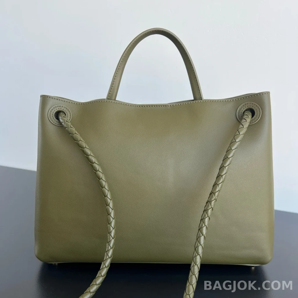 보테가베네타 Bottega Veneta 스무스 레더 안디아모 미디움 상세 이미지