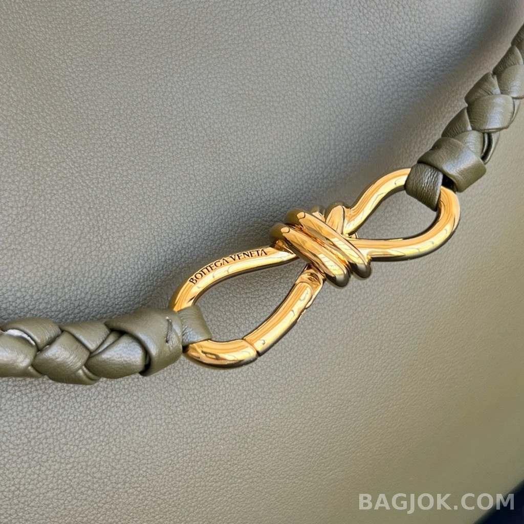 보테가베네타 Bottega Veneta 스무스 레더 안디아모 미디움 상세 이미지
