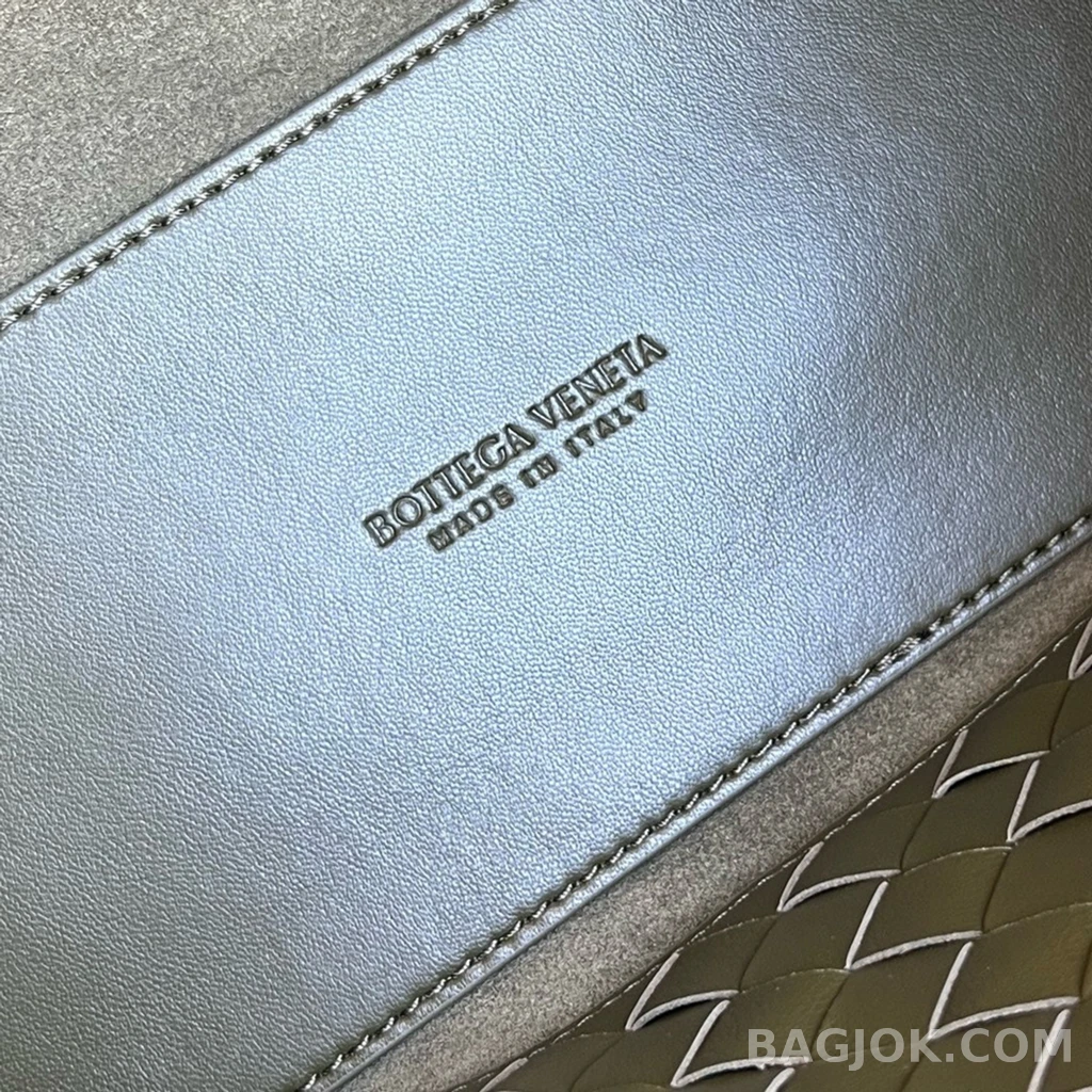 보테가베네타 Bottega Veneta 스무스 레더 안디아모 미디움 상세 이미지