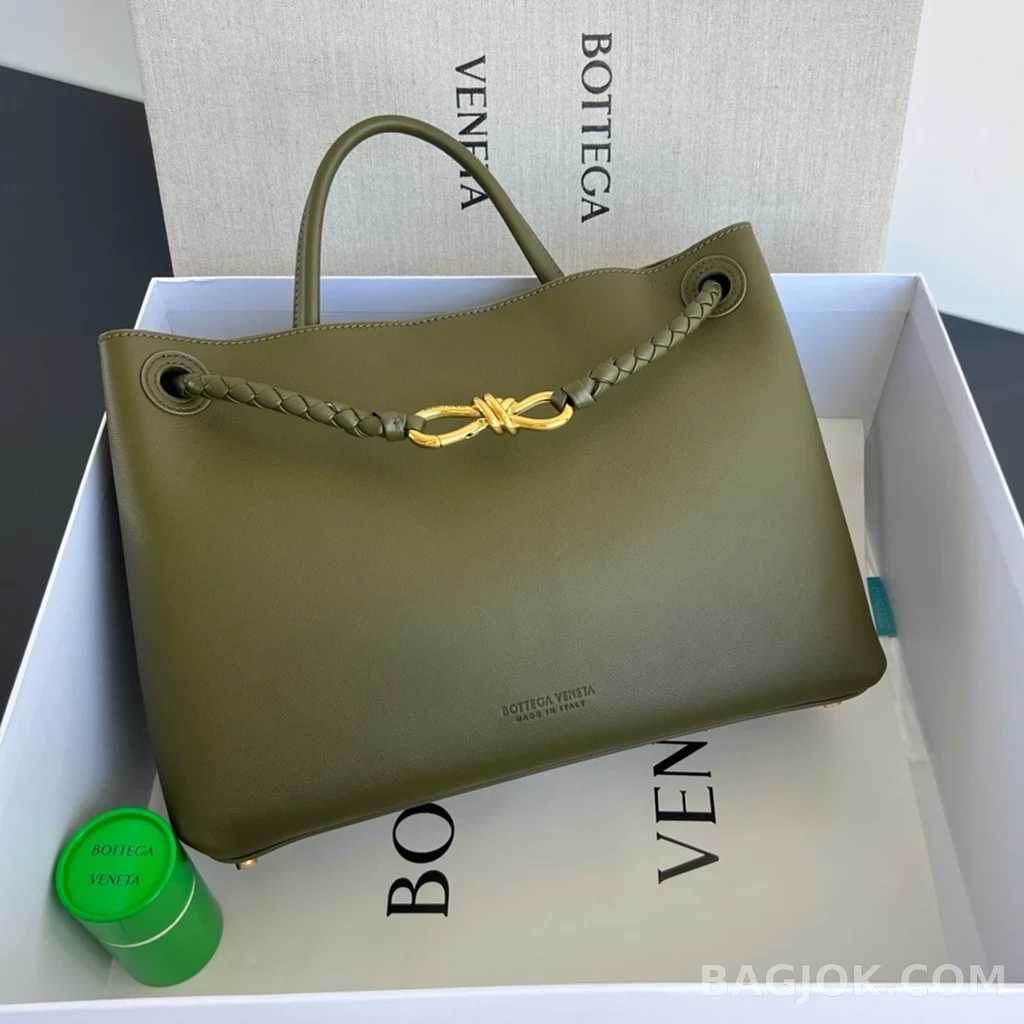 보테가베네타 Bottega Veneta 스무스 레더 안디아모 미디움 상세 이미지