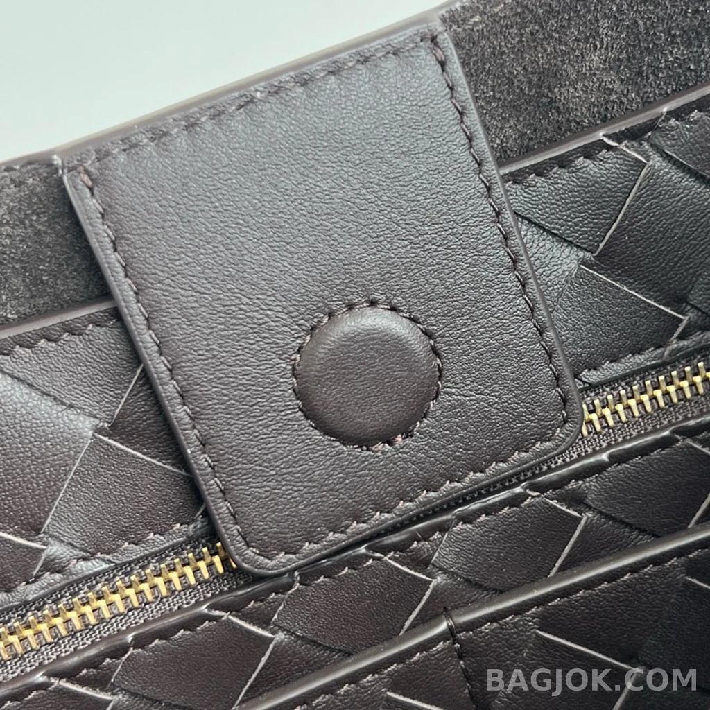 보테가베네타 Bottega Veneta 스무스 레더 안디아모 미디움 상세 이미지