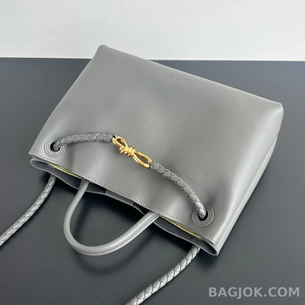 보테가베네타 Bottega Veneta 스무스 레더 안디아모 미디움 상세 이미지
