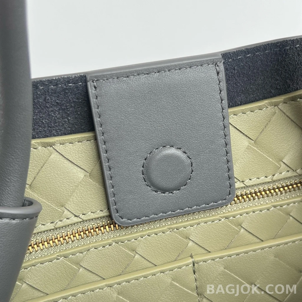 보테가베네타 Bottega Veneta 스무스 레더 안디아모 미디움 상세 이미지