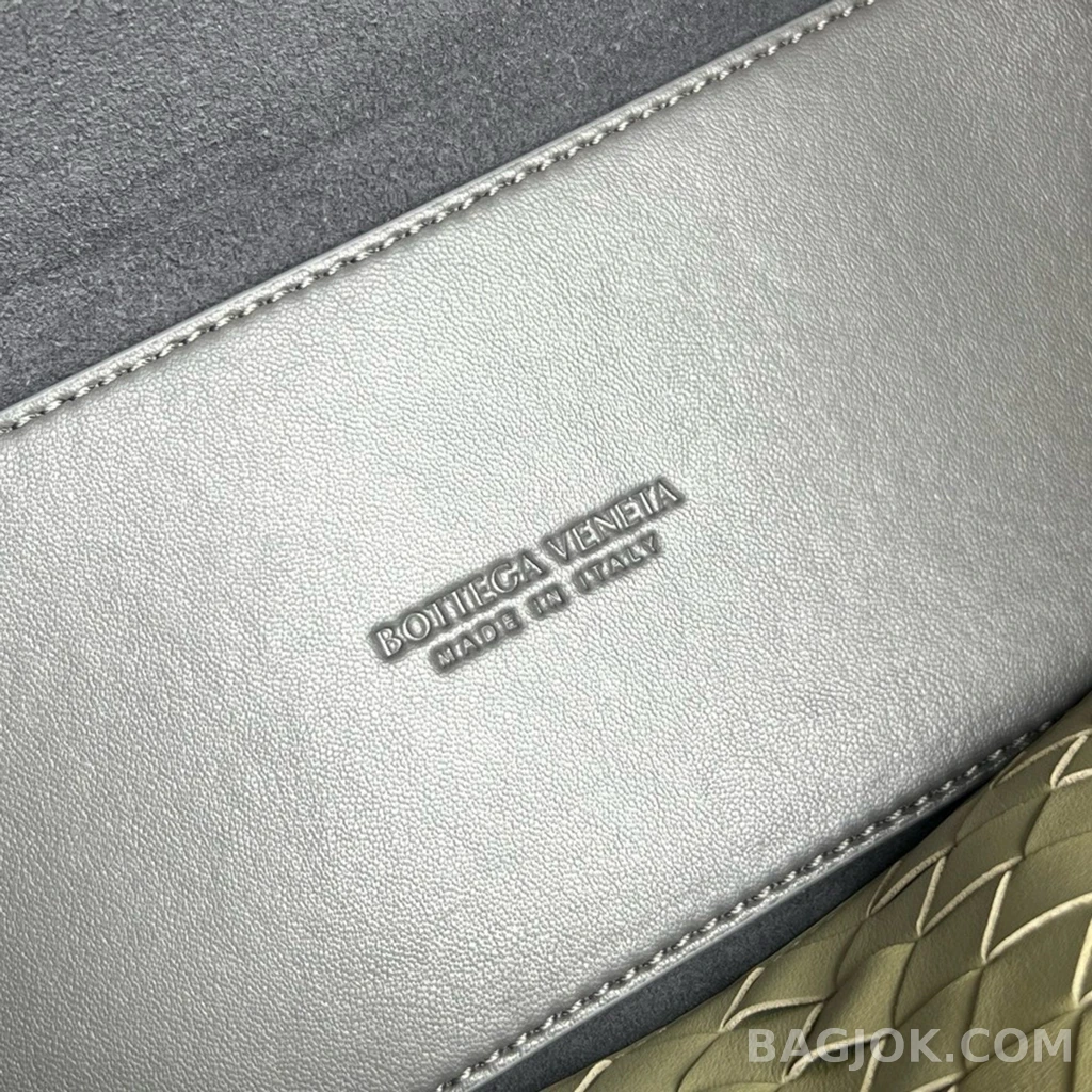 보테가베네타 Bottega Veneta 스무스 레더 안디아모 미디움 상세 이미지