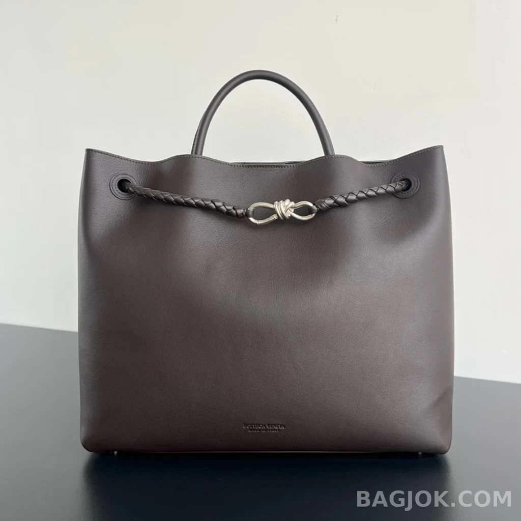 보테가베네타 Bottega Veneta 스무스 레더 안디아모 라지 상세 이미지