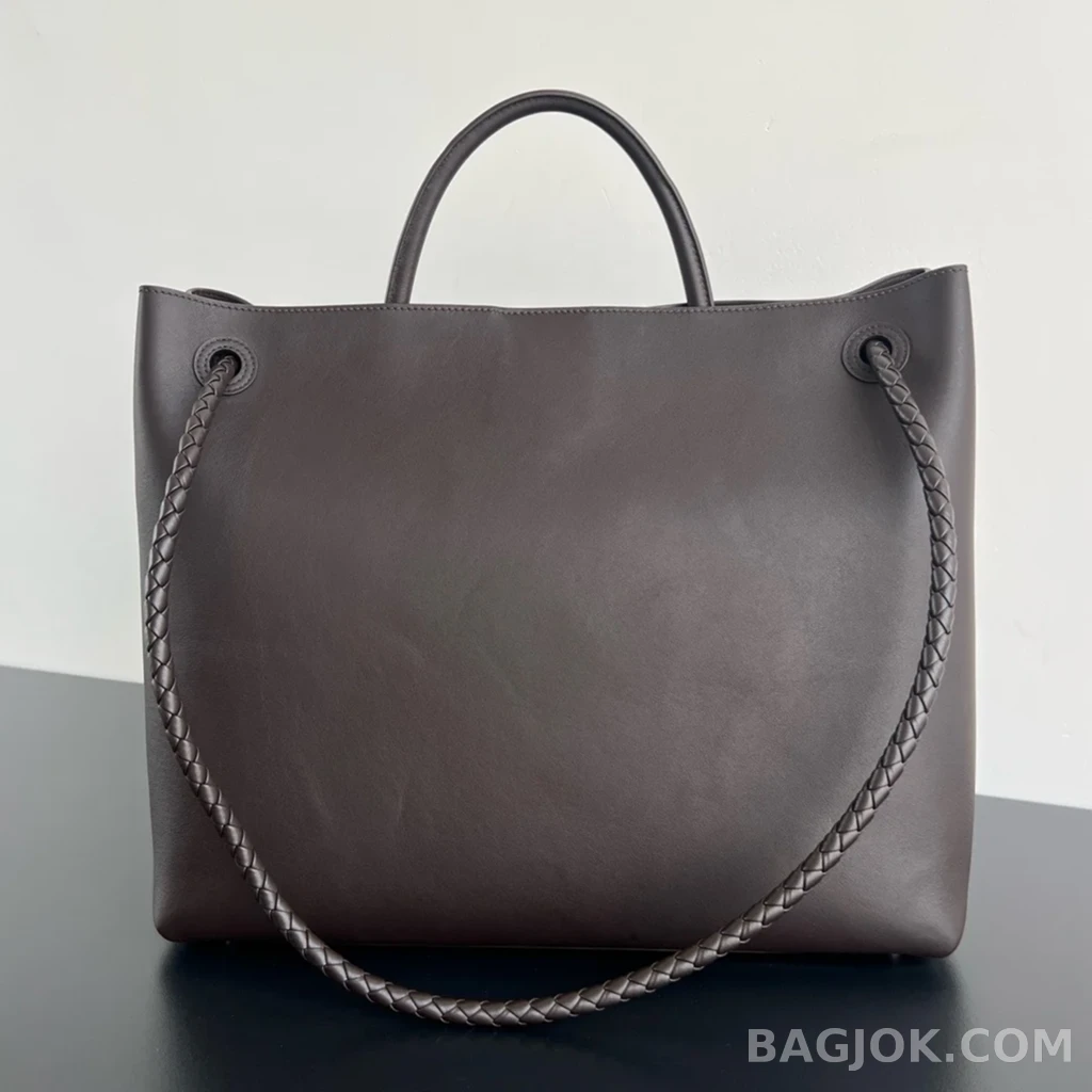 보테가베네타 Bottega Veneta 스무스 레더 안디아모 라지 상세 이미지