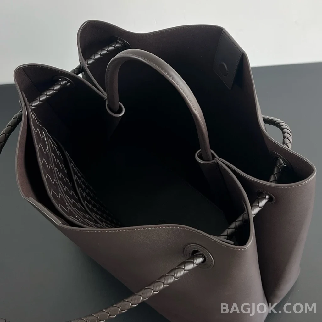 보테가베네타 Bottega Veneta 스무스 레더 안디아모 라지 상세 이미지