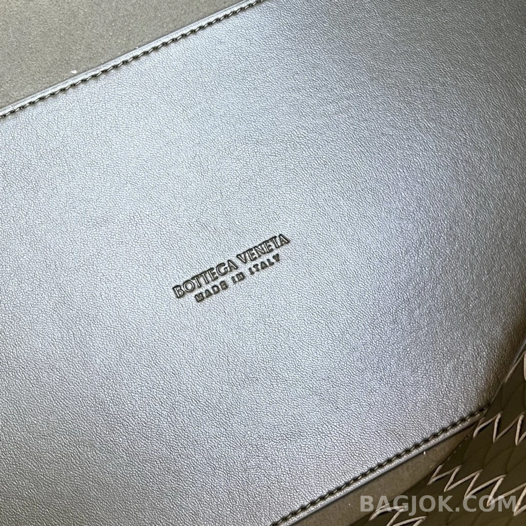 보테가베네타 Bottega Veneta 스무스 레더 안디아모 라지 상세 이미지