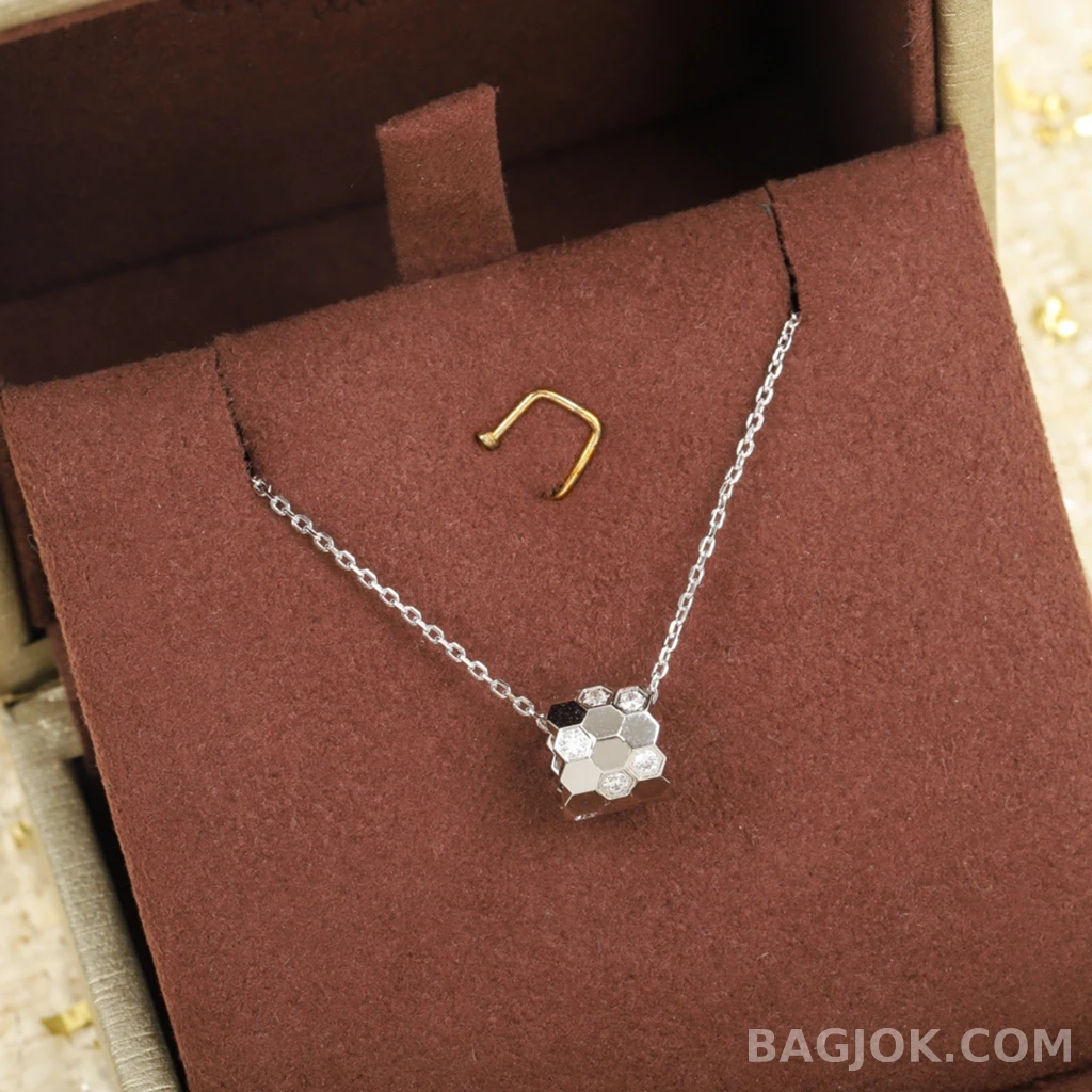 쇼메 Chaumet Bee My Love 벌집 목걸이 상세 이미지