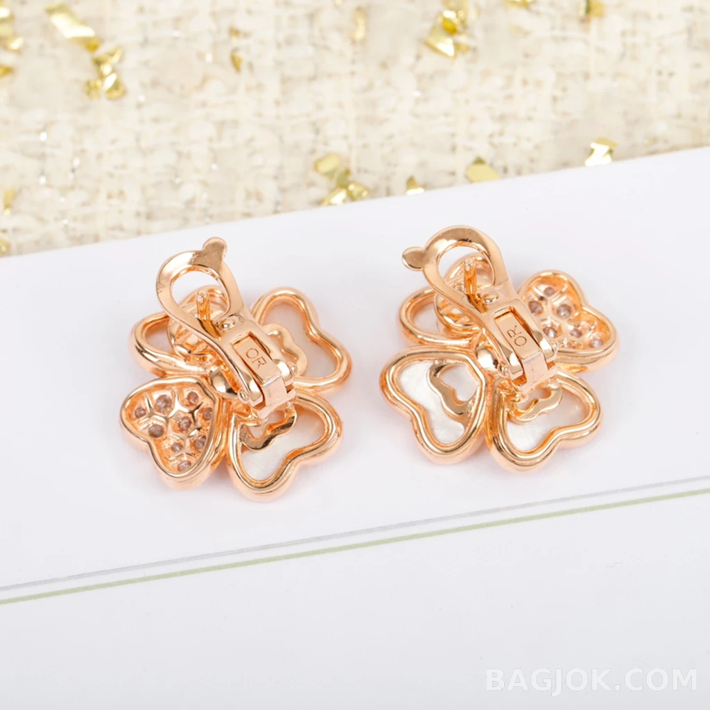 반클리프 아펠 Van Cleef & Arpels Cosmos 귀걸이 상세 이미지