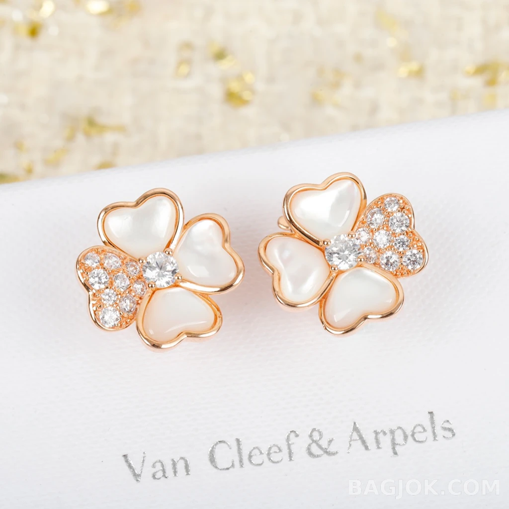 반클리프 아펠 Van Cleef & Arpels Cosmos 귀걸이 상세 이미지