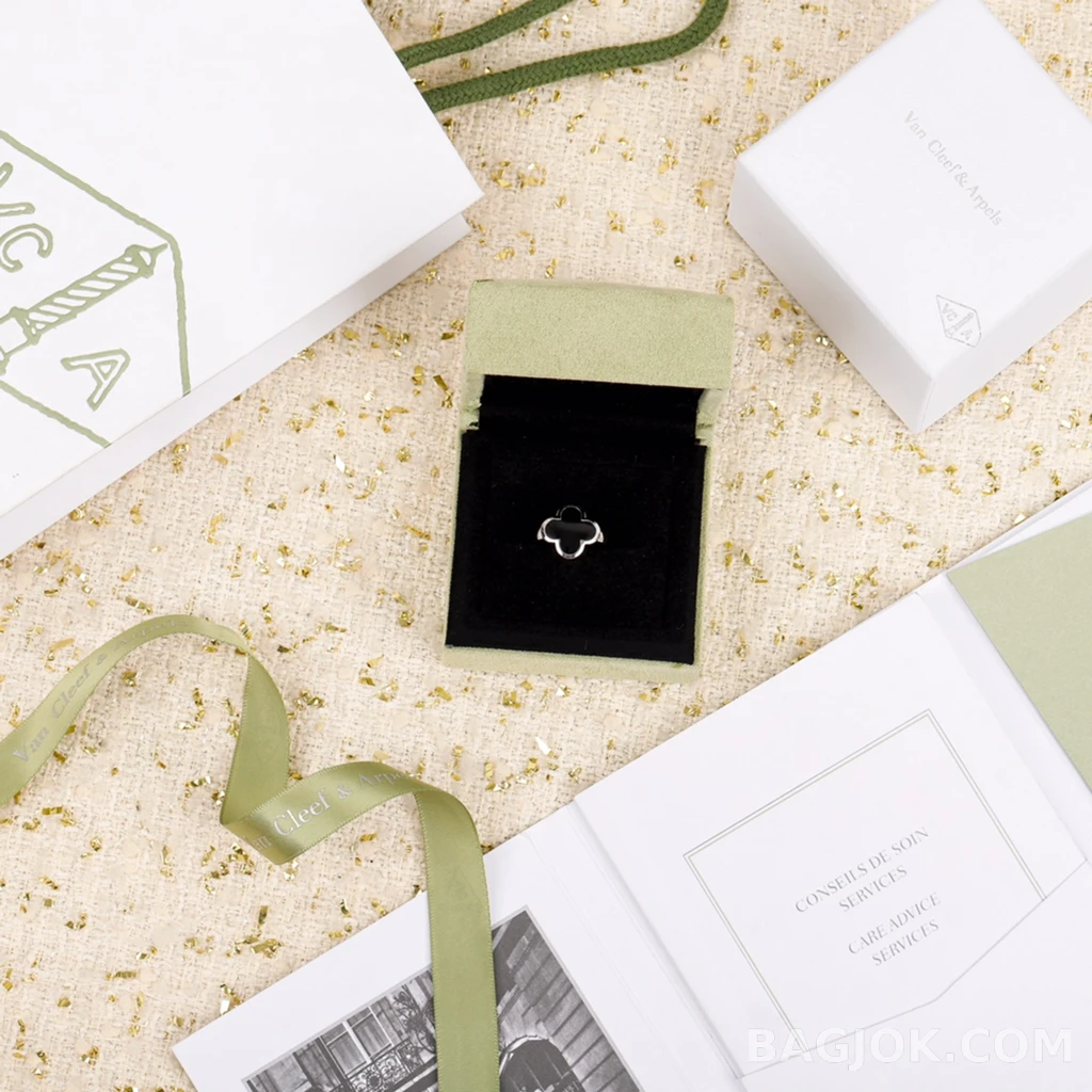 반클리프 아펠 Van Cleef & Arpels Alhambra 반지 상세 이미지