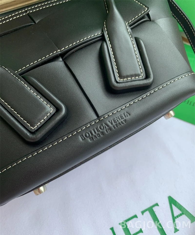 보테가베네타 Bottega Veneta 아르코백 29 상세 이미지