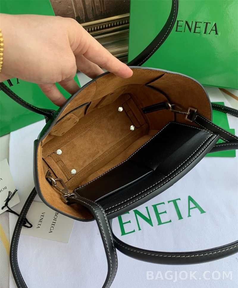 보테가베네타 Bottega Veneta 아르코백 29 상세 이미지