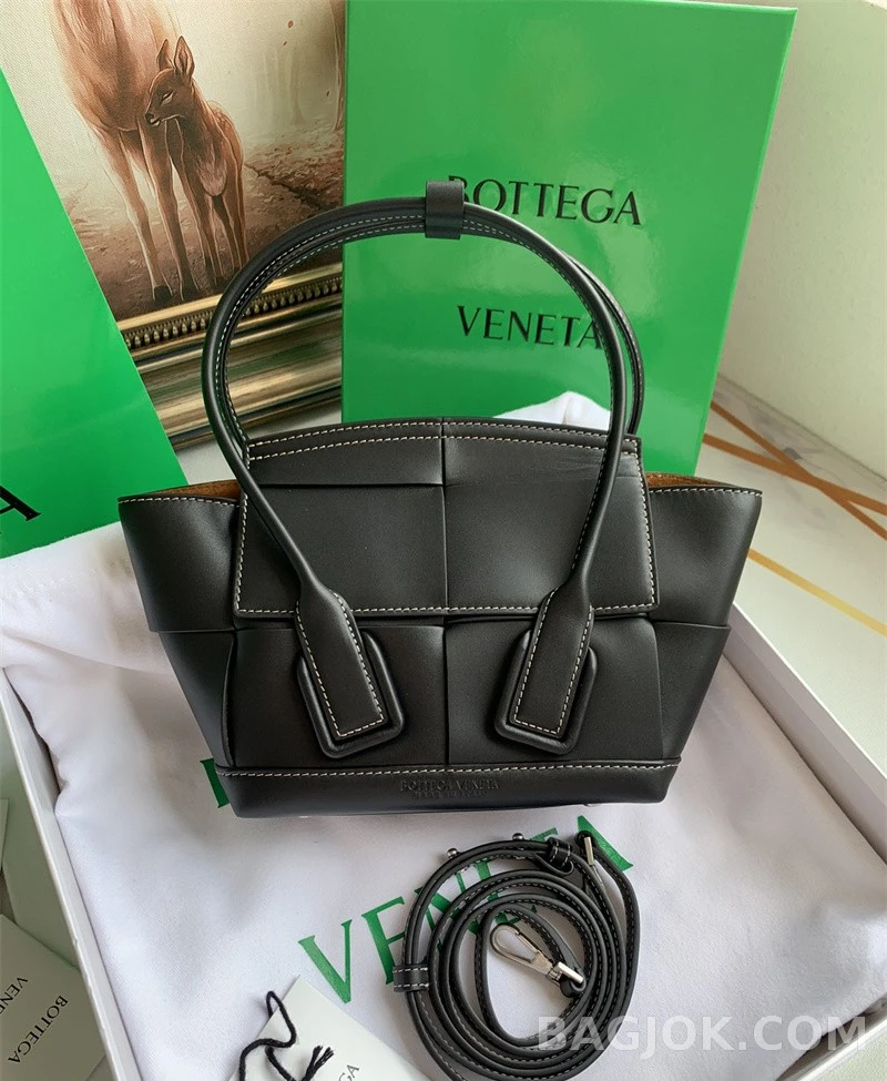 보테가베네타 Bottega Veneta 아르코백 29 상세 이미지