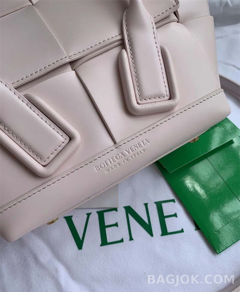보테가베네타 Bottega Veneta 아르코백 29 상세 이미지