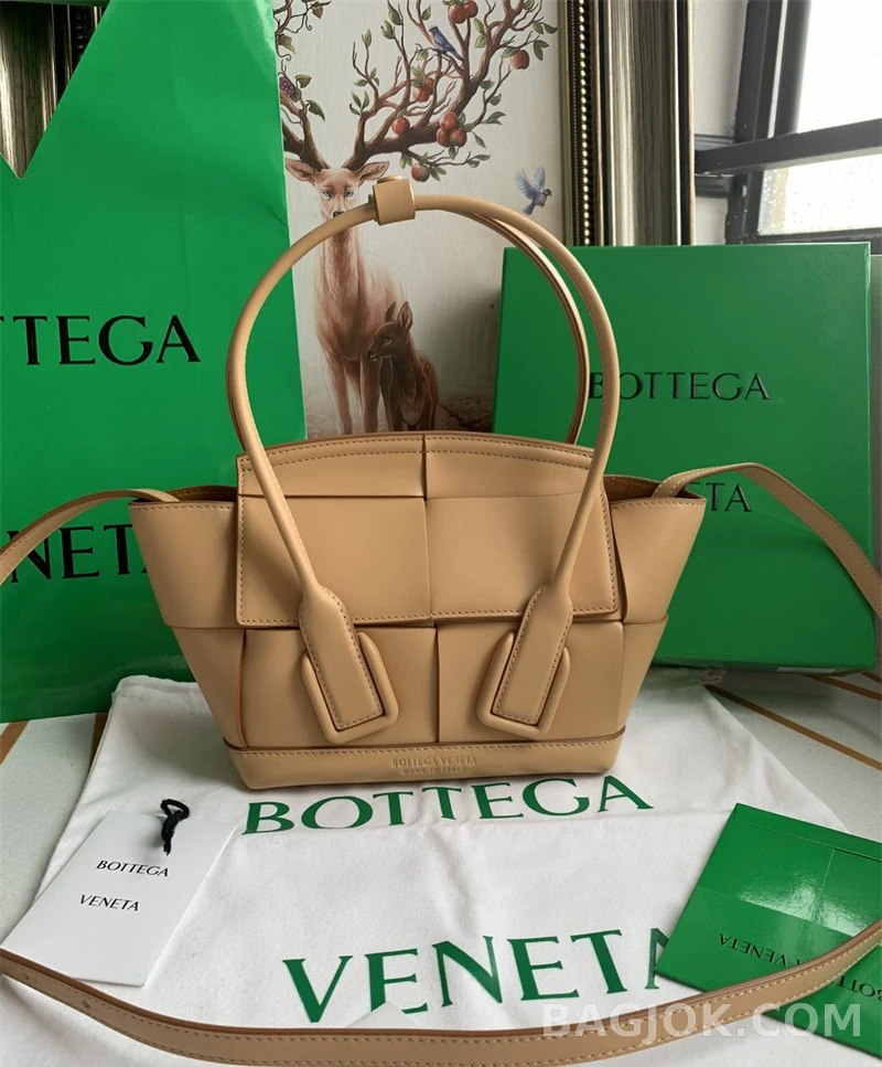 보테가베네타 Bottega Veneta 아르코백 29 상세 이미지