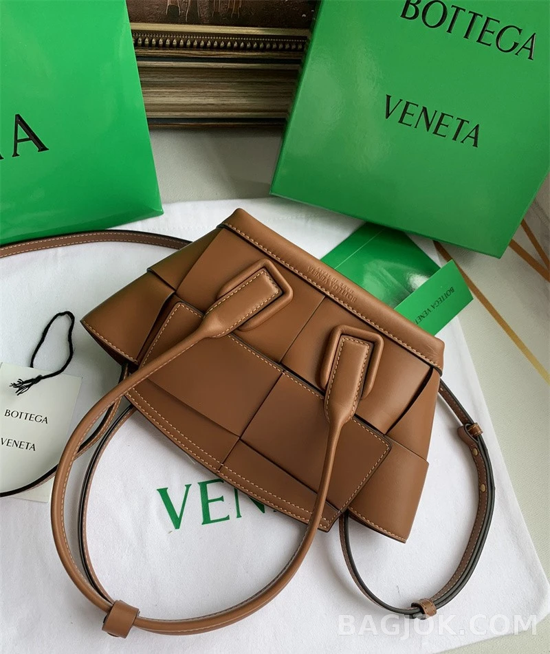 보테가베네타 Bottega Veneta 아르코백 29 상세 이미지