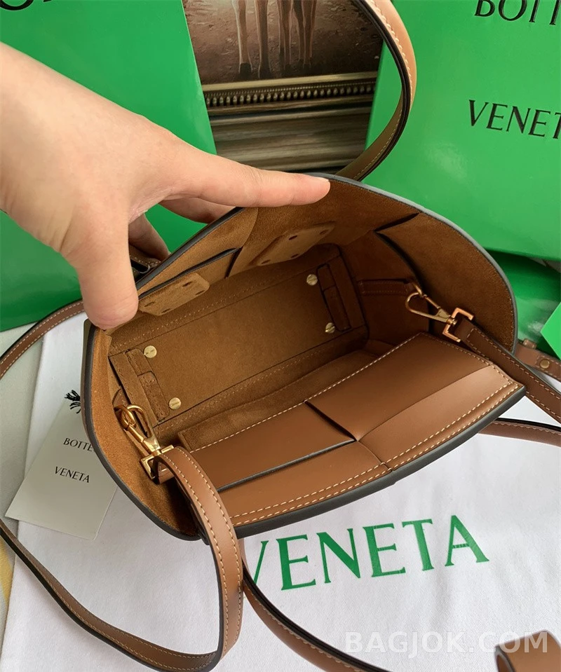 보테가베네타 Bottega Veneta 아르코백 29 상세 이미지