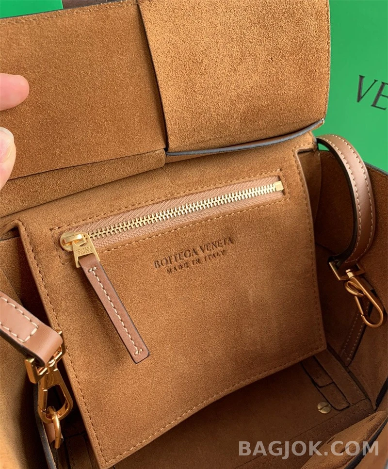 보테가베네타 Bottega Veneta 아르코백 29 상세 이미지