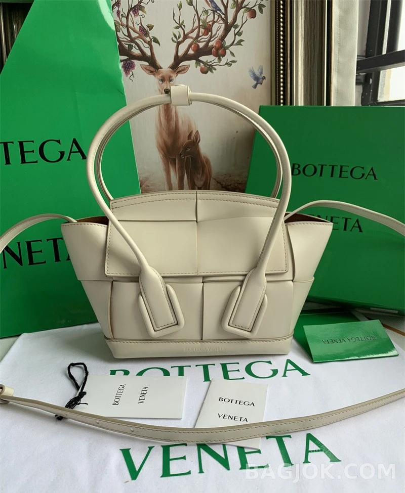 보테가베네타 Bottega Veneta 아르코백 29 상세 이미지