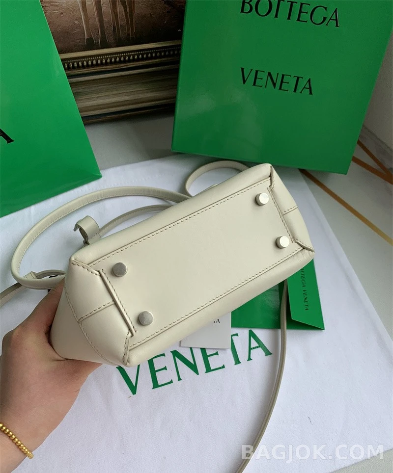 보테가베네타 Bottega Veneta 아르코백 29 상세 이미지