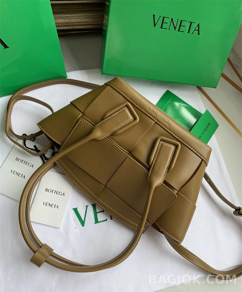 보테가베네타 Bottega Veneta 아르코백 29 상세 이미지
