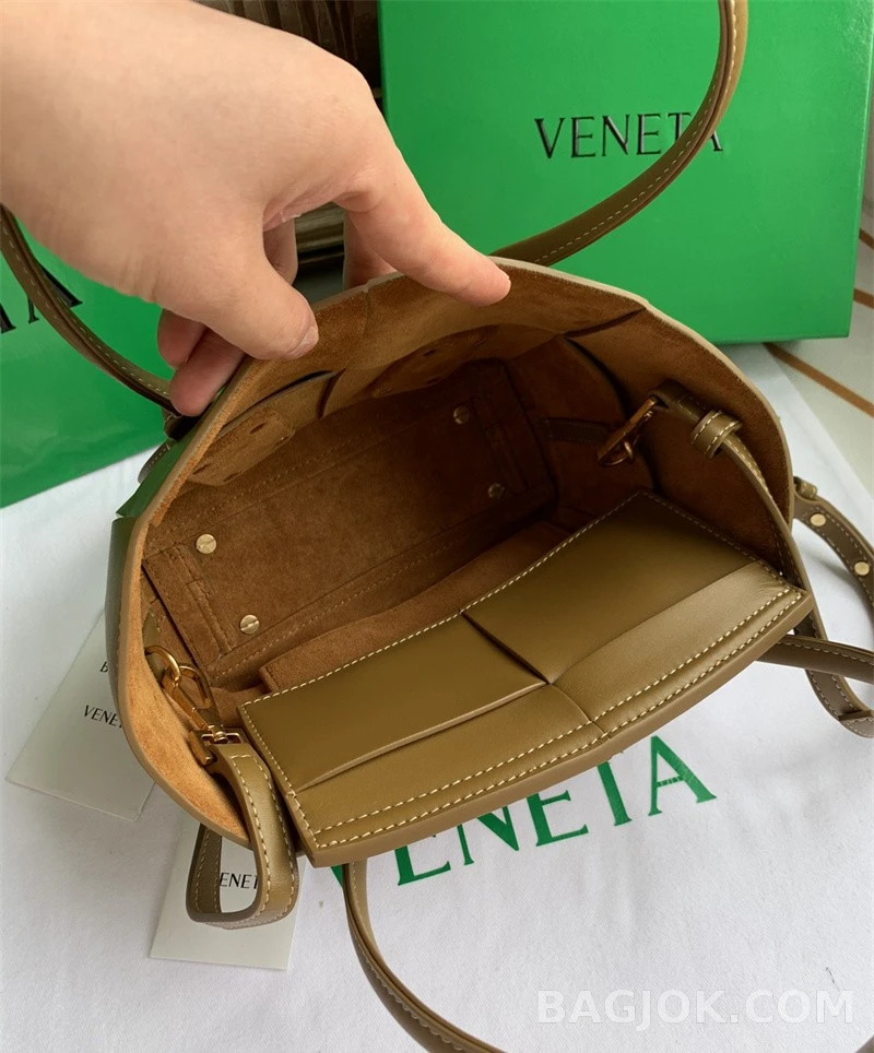 보테가베네타 Bottega Veneta 아르코백 29 상세 이미지