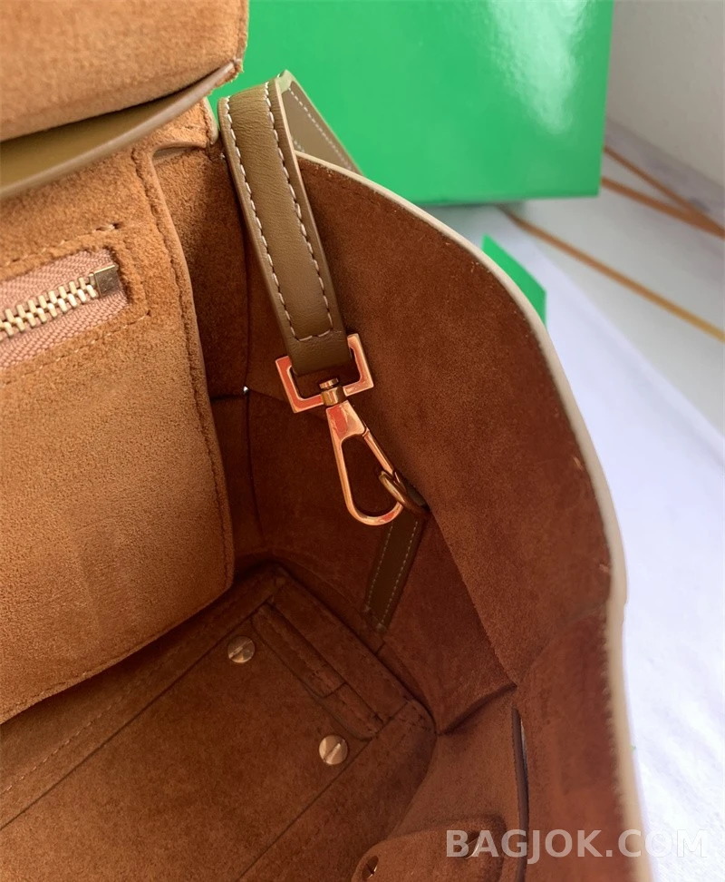 보테가베네타 Bottega Veneta 아르코백 29 상세 이미지