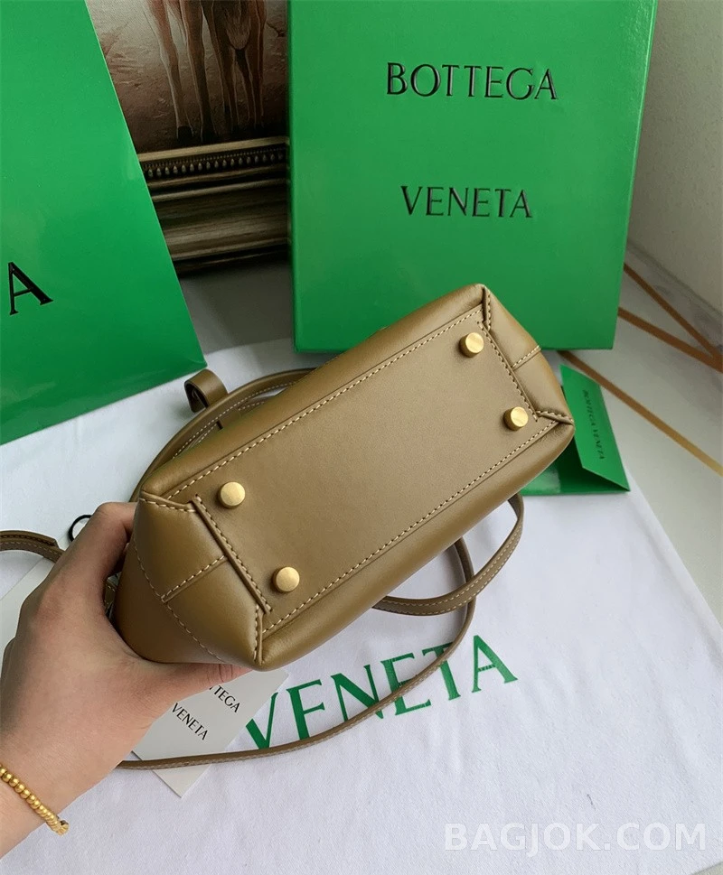 보테가베네타 Bottega Veneta 아르코백 29 상세 이미지