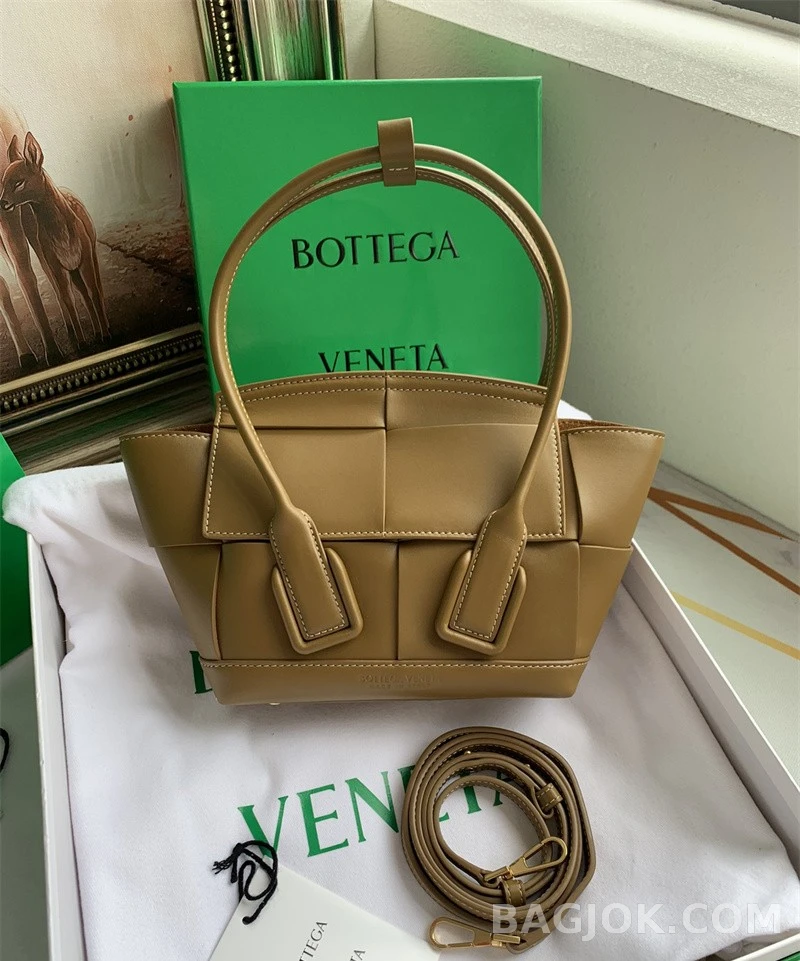 보테가베네타 Bottega Veneta 아르코백 29 상세 이미지