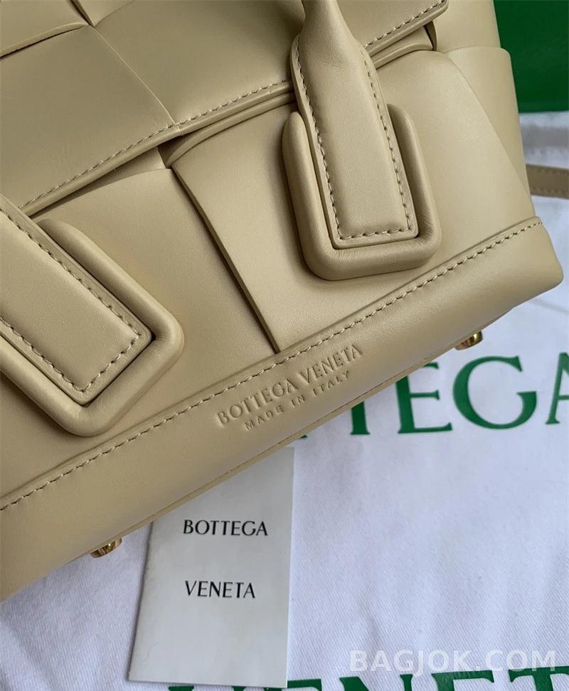 보테가베네타 Bottega Veneta 아르코백 29 상세 이미지