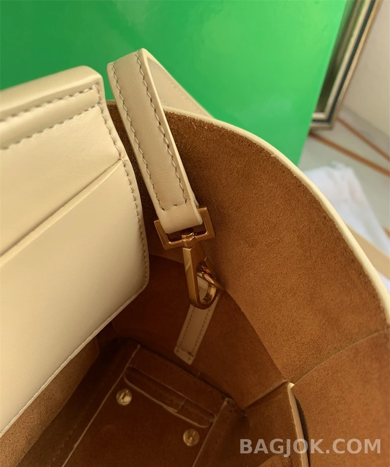 보테가베네타 Bottega Veneta 아르코백 29 상세 이미지