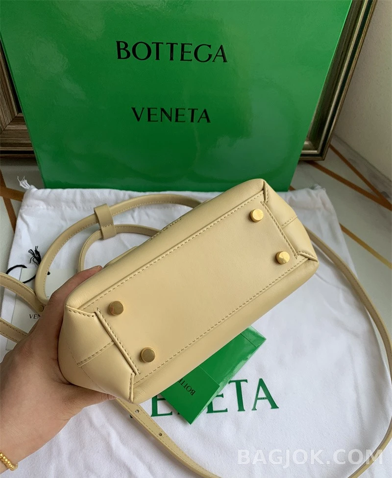 보테가베네타 Bottega Veneta 아르코백 29 상세 이미지