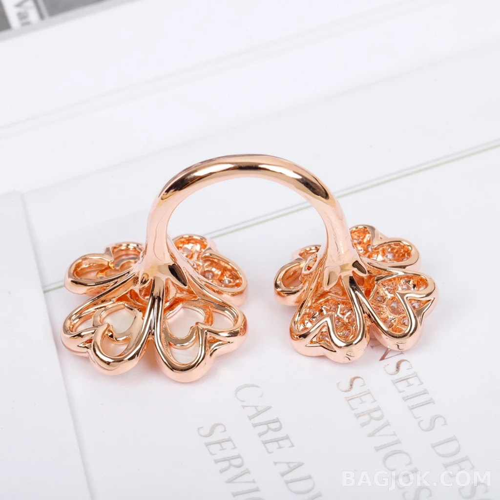 반클리프 아펠 Van Cleef & Arpels Cosmos 반지 상세 이미지