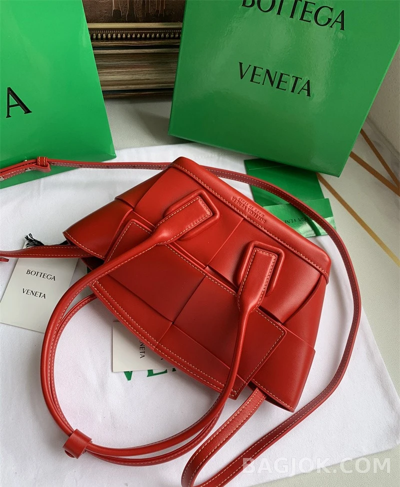 보테가베네타 Bottega Veneta 아르코백 29 상세 이미지