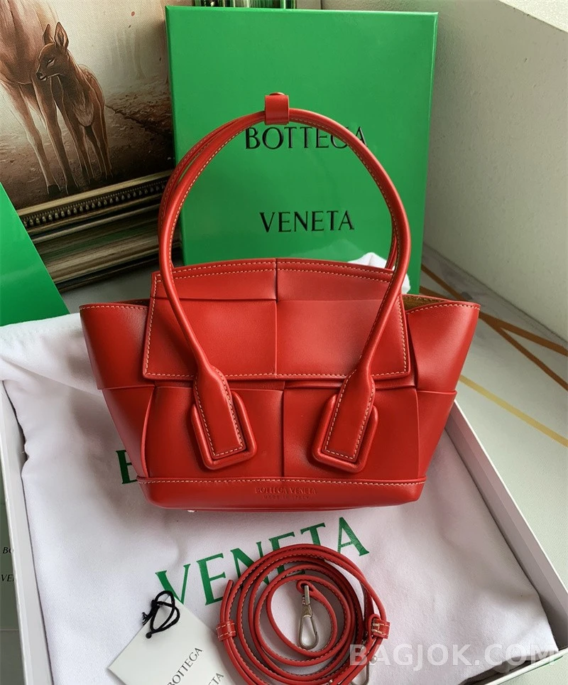 보테가베네타 Bottega Veneta 아르코백 29 상세 이미지