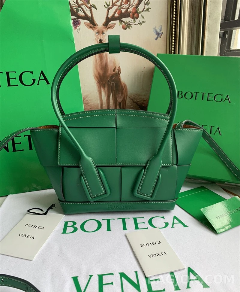 보테가베네타 Bottega Veneta 아르코백 29 상세 이미지