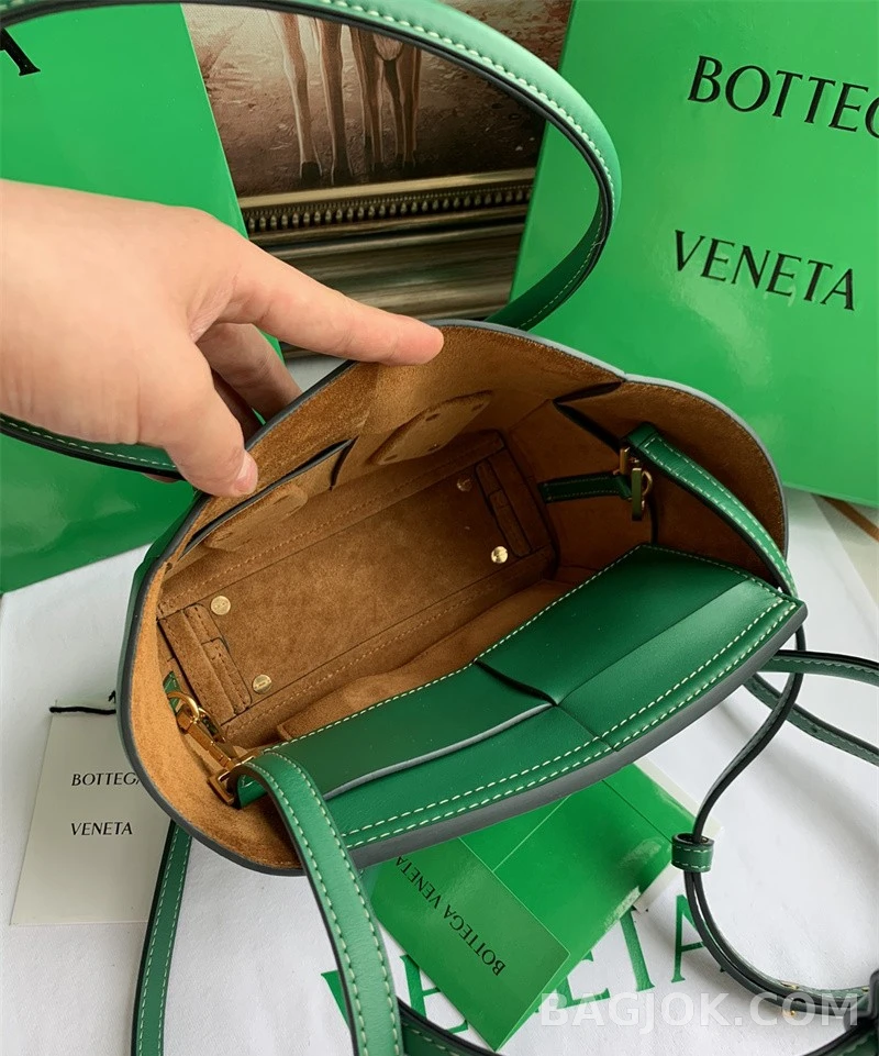 보테가베네타 Bottega Veneta 아르코백 29 상세 이미지