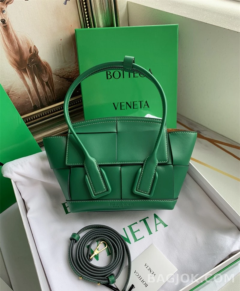 보테가베네타 Bottega Veneta 아르코백 29 상세 이미지