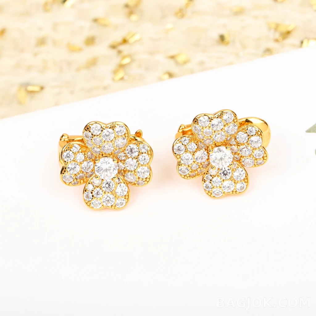 반클리프 아펠 Van Cleef & Arpels Cosmos 귀걸이 상세 이미지