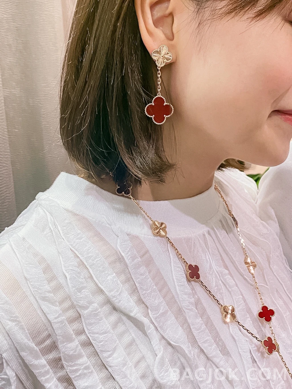반클리프 아펠 Van Cleef & Arpels 레드 카넬리안 귀걸이 상세 이미지