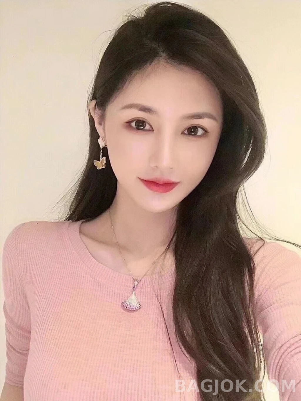 반클리프 아펠 Van Cleef & Arpels Alhambra Butterfly 귀걸이 상세 이미지