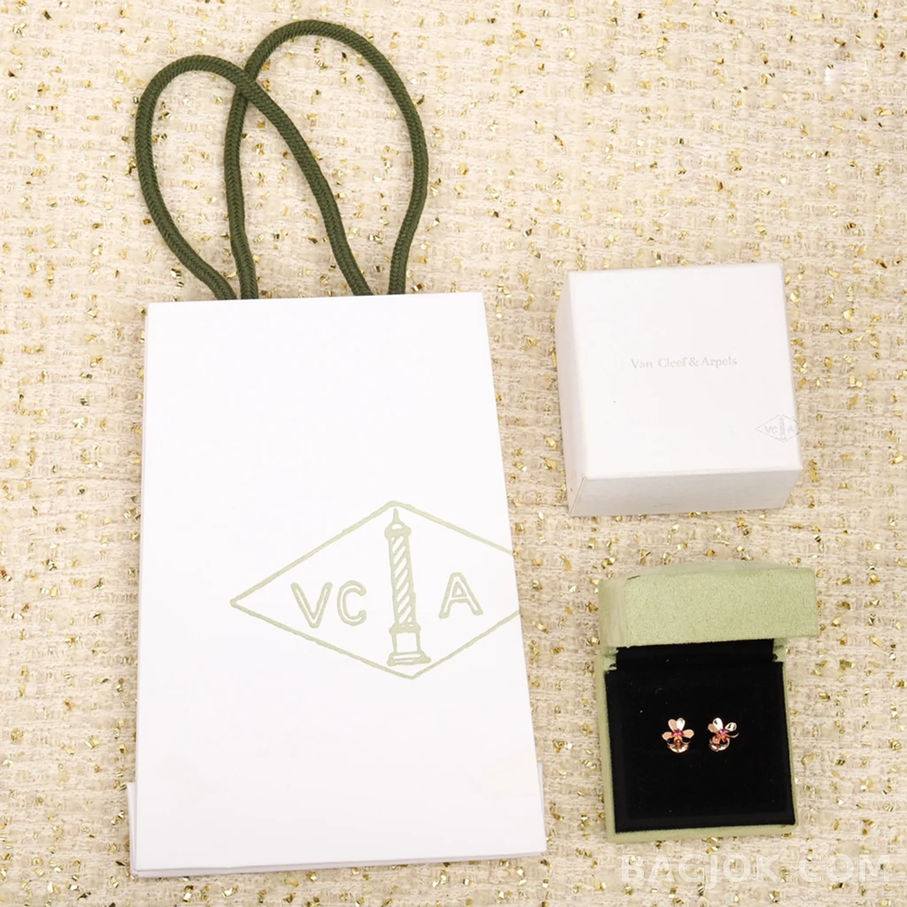 반클리프 아펠 Van Cleef & Arpels Frivole 미니 귀걸이 상세 이미지