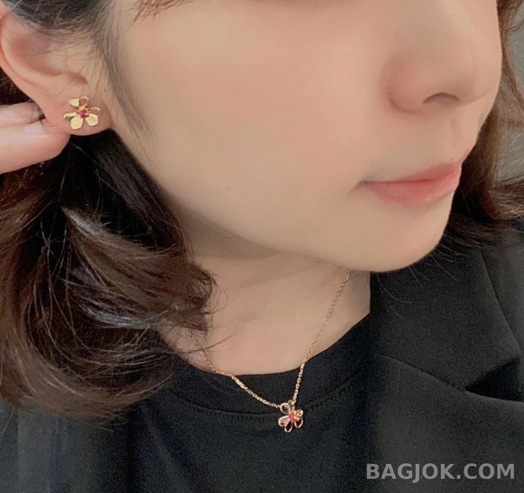 반클리프 아펠 Van Cleef & Arpels Frivole 미니 귀걸이 상세 이미지