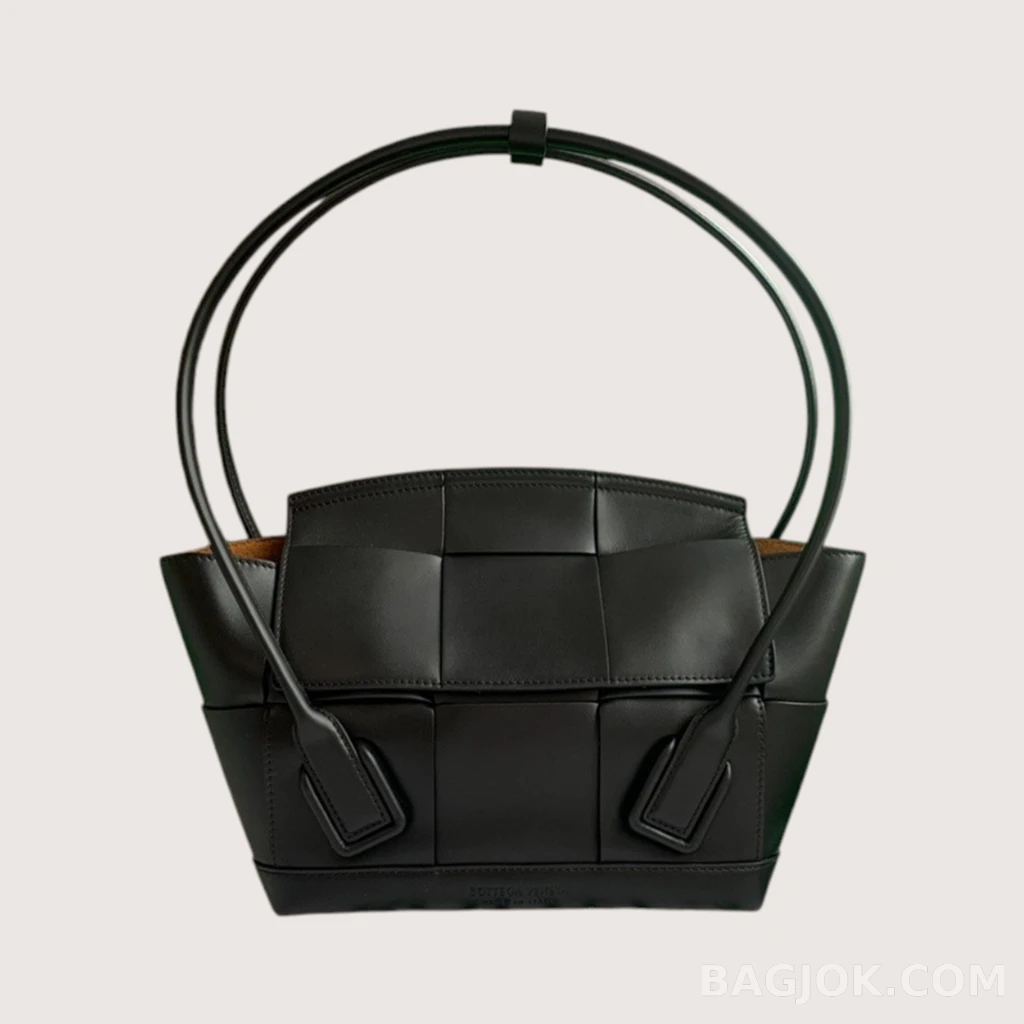 Bottega Veneta 아르코백 33 ver.1_대표이미지