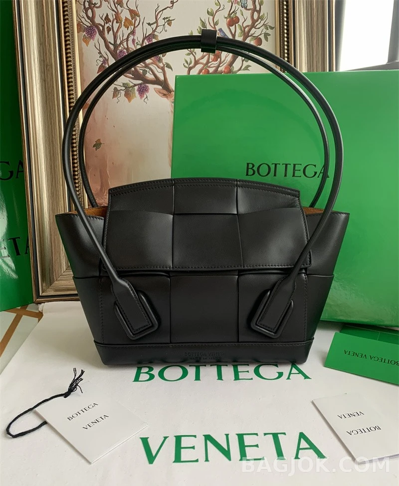 보테가베네타 Bottega Veneta 아르코백 33 ver.1 상세 이미지