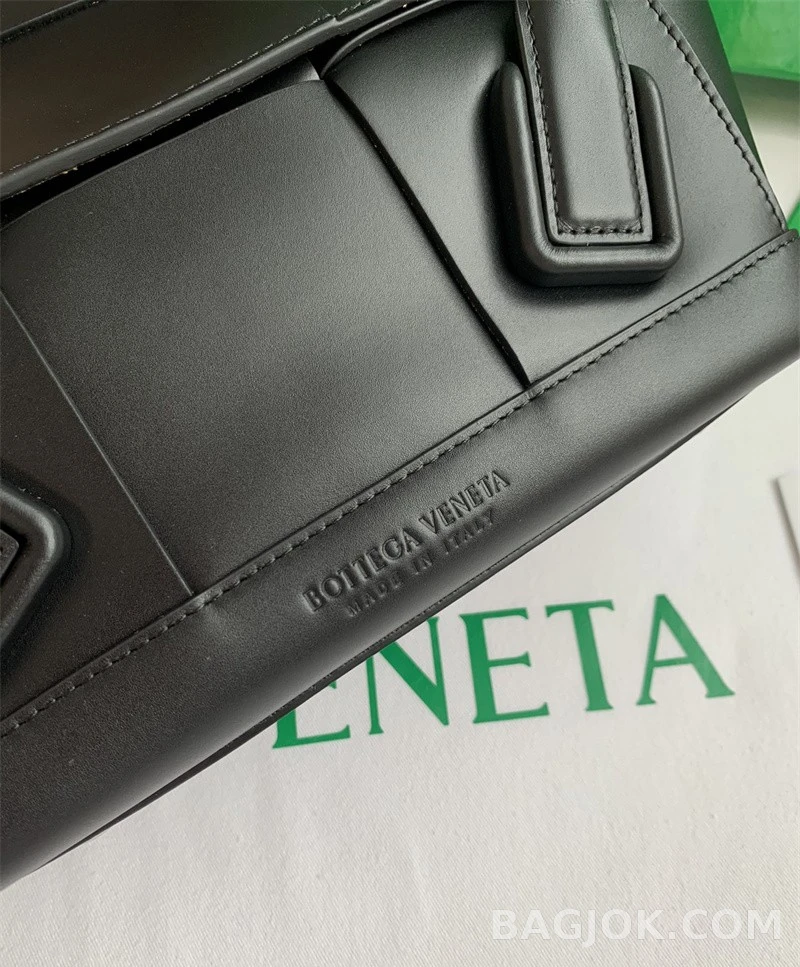 보테가베네타 Bottega Veneta 아르코백 33 ver.1 상세 이미지